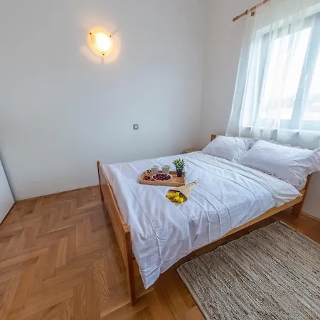 Krivicic Apartment